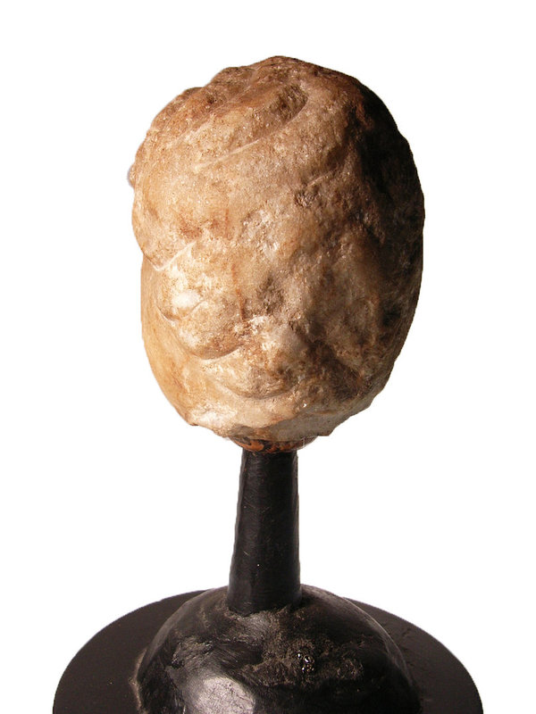 Römischer Kopf aus Marmor (Jungfrau)