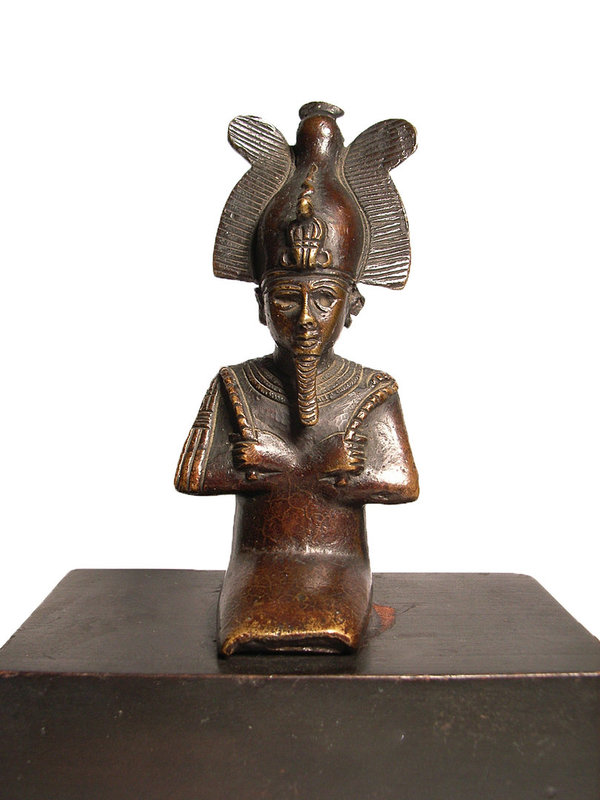 Thronender Osiris aus Bronze (Fragment)